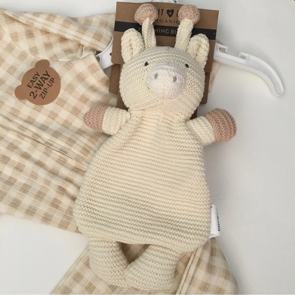 Baby Organic Cotton Gingham Zip-Up Footed Sleeper & Lovey Giraffe Soft Toy 6/9M